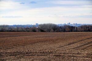 営業職で心身の限界を感じたら退職すべきか？